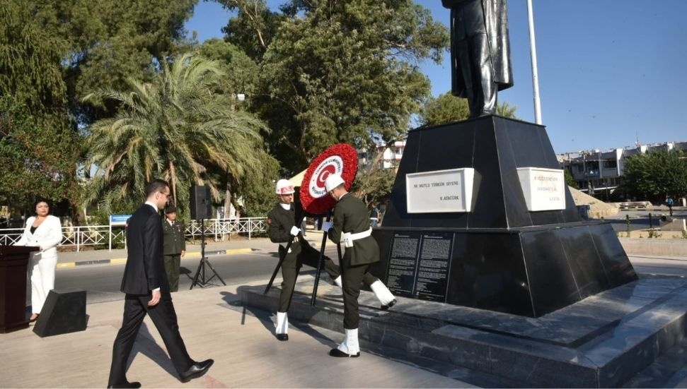 Türkiye Cumhuriyeti Lefkoşa Büyükelçisi Yasin Ekrem Serim'in Anıt Ziyareti