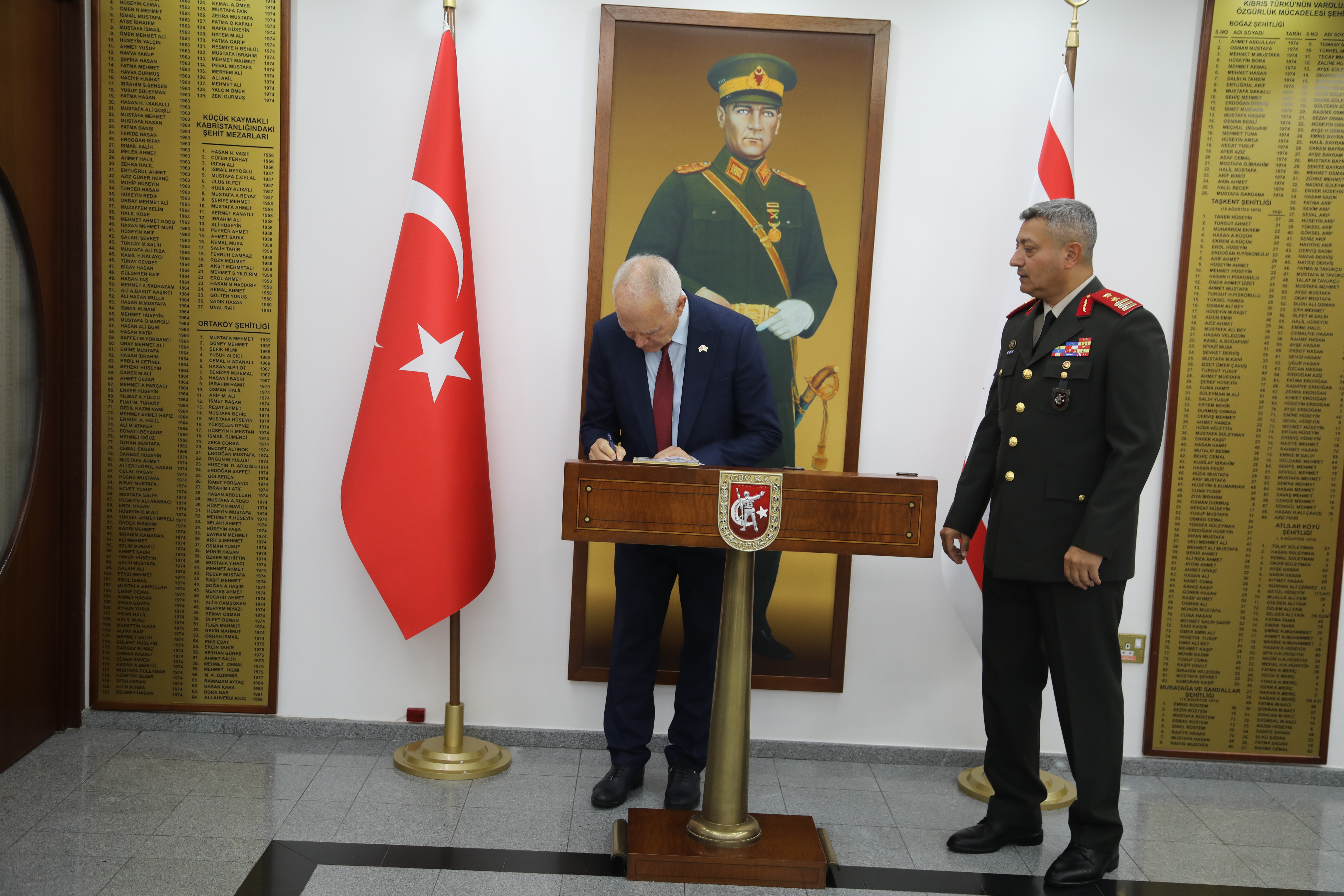 Meclis Başkanı Zorlu Töre'den Tümgeneral İlker Görgülü'ye İade-i Ziyaret