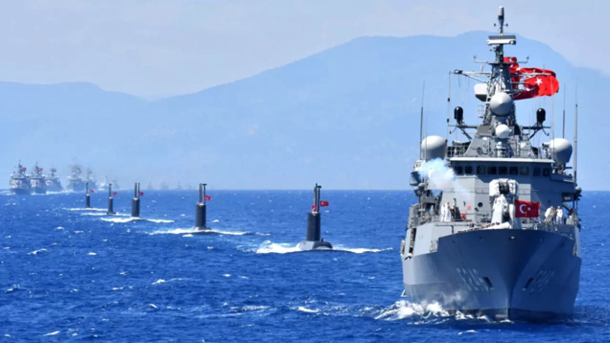 Türkiye Milli Savunma Bakanlığı, TCG BORA, TCG ATAK ve TCG BARTIN gemileri ile TCG GÜR denizaltısının bugün Gazimağusa ve Girne'ye gerçekleştireceği liman ziyaretleri hakkında bilgi verdi.