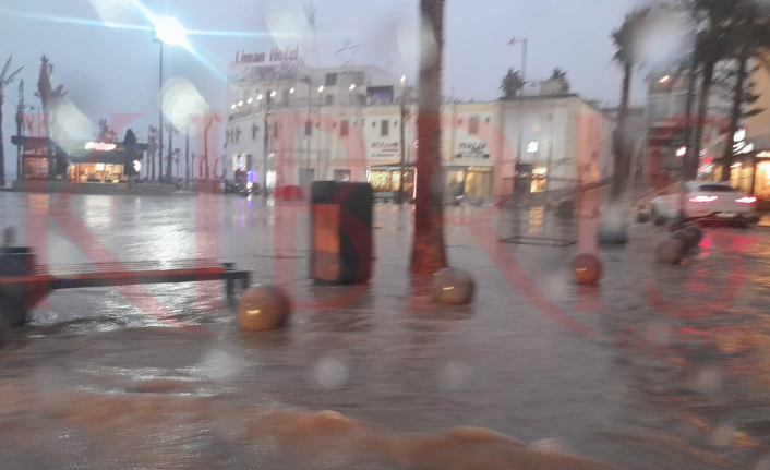 Girne'de Şiddetli Yağışlar Hayatı Olumsuz Etkiledi