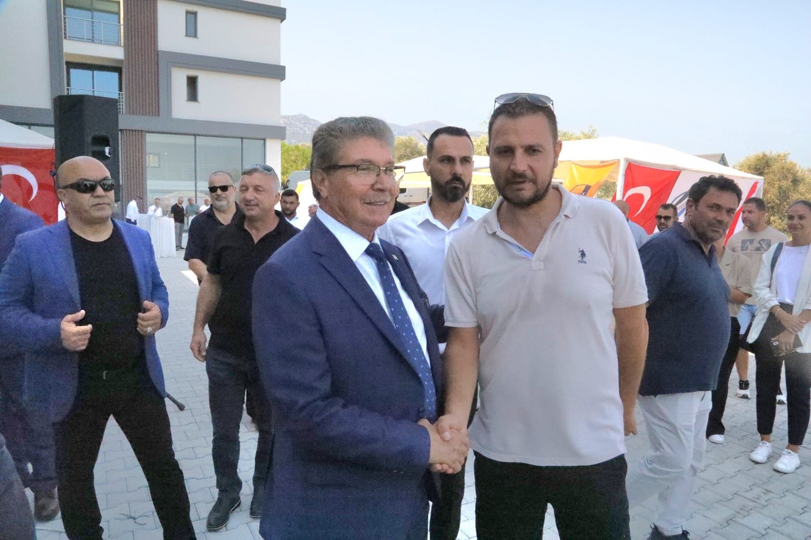 Başbakan Üstel: Çağdaş yollarımızla Ülkemizin değerine değer katıyoruz