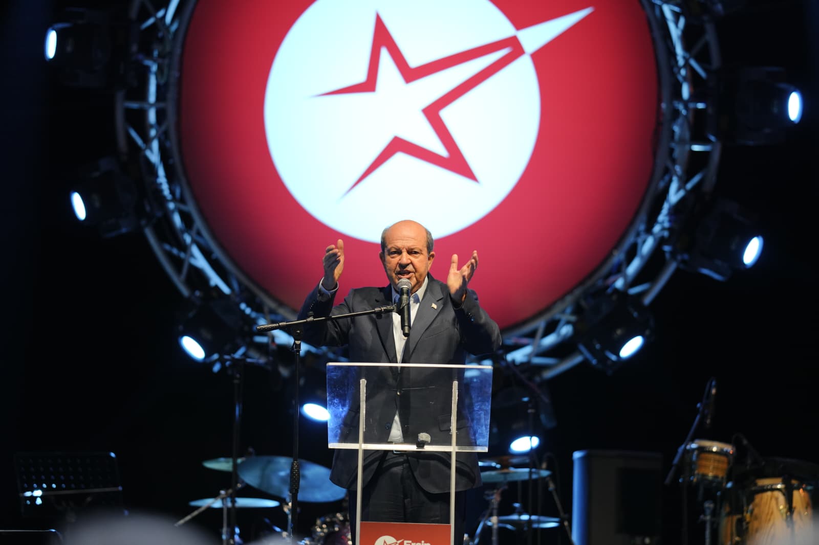 Ersin Tatar’ın Güzelyurt Mitingi: Hizmet Odaklı Vizyon ve Atak Diplomasi 2 Ersin Tatar’ın Güzelyurt Mitingi: Hizmet Odaklı Vizyon ve Atak Diplomasi