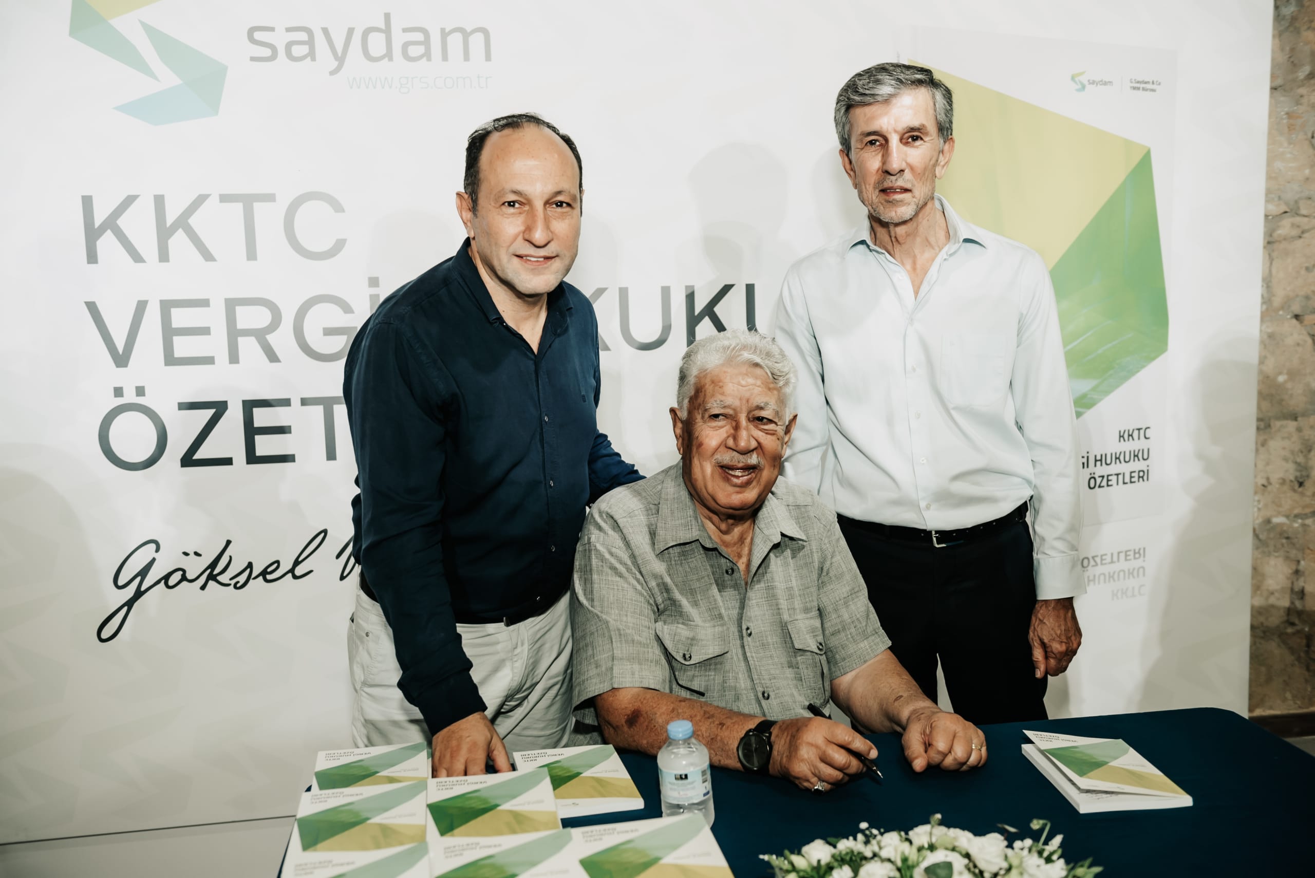 KKTC Vergi Hukuku Özetleri Kitap Tanıtımı ve İmza Günü: Vergi Bilincini Güçlendiren Bir Kaynak 2 KKTC Vergi Hukuku Özetleri Kitap Tanıtımı ve İmza Günü: Vergi Bilincini Güçlendiren Bir Kaynak