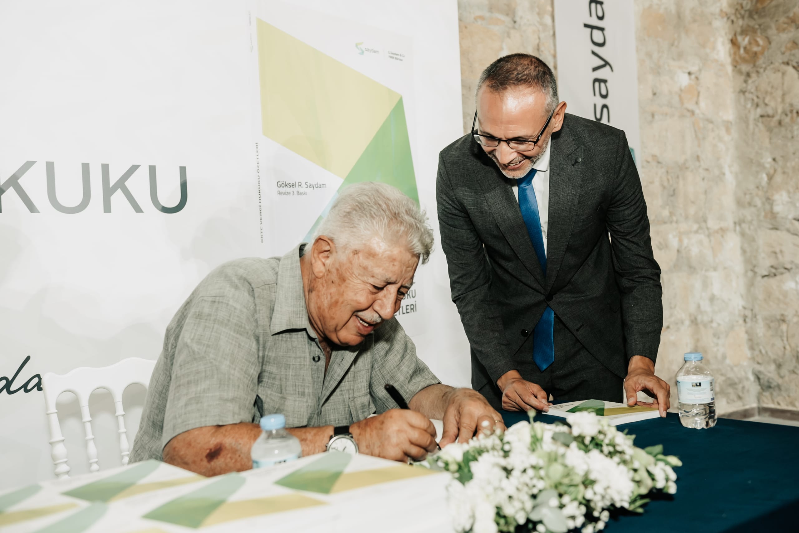KKTC Vergi Hukuku Özetleri Kitap Tanıtımı ve İmza Günü: Vergi Bilincini Güçlendiren Bir Kaynak 1 KKTC Vergi Hukuku Özetleri Kitap Tanıtımı ve İmza Günü: Vergi Bilincini Güçlendiren Bir Kaynak