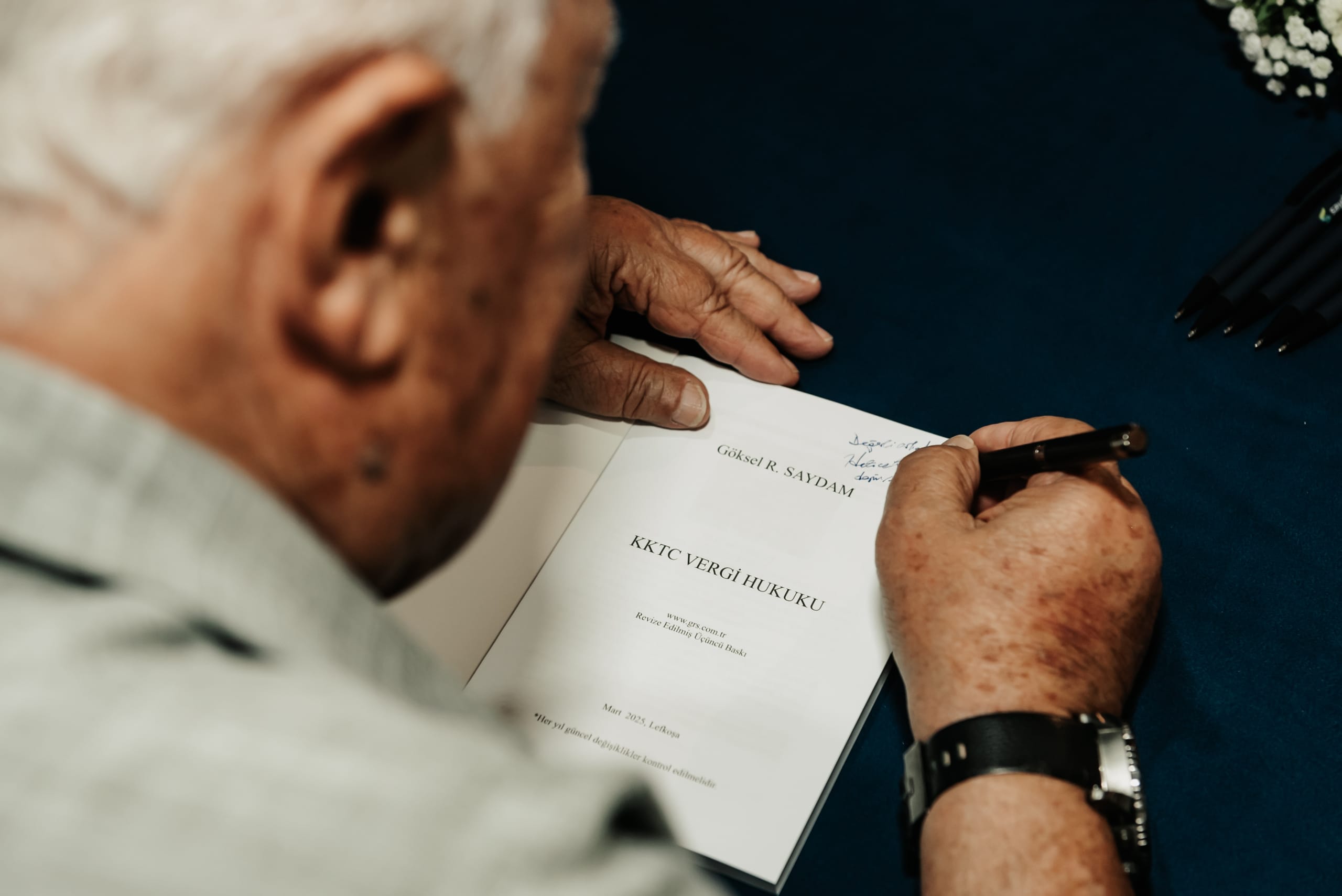 KKTC Vergi Hukuku Özetleri Kitap Tanıtımı ve İmza Günü: Vergi Bilincini Güçlendiren Bir Kaynak 3 KKTC Vergi Hukuku Özetleri Kitap Tanıtımı ve İmza Günü: Vergi Bilincini Güçlendiren Bir Kaynak