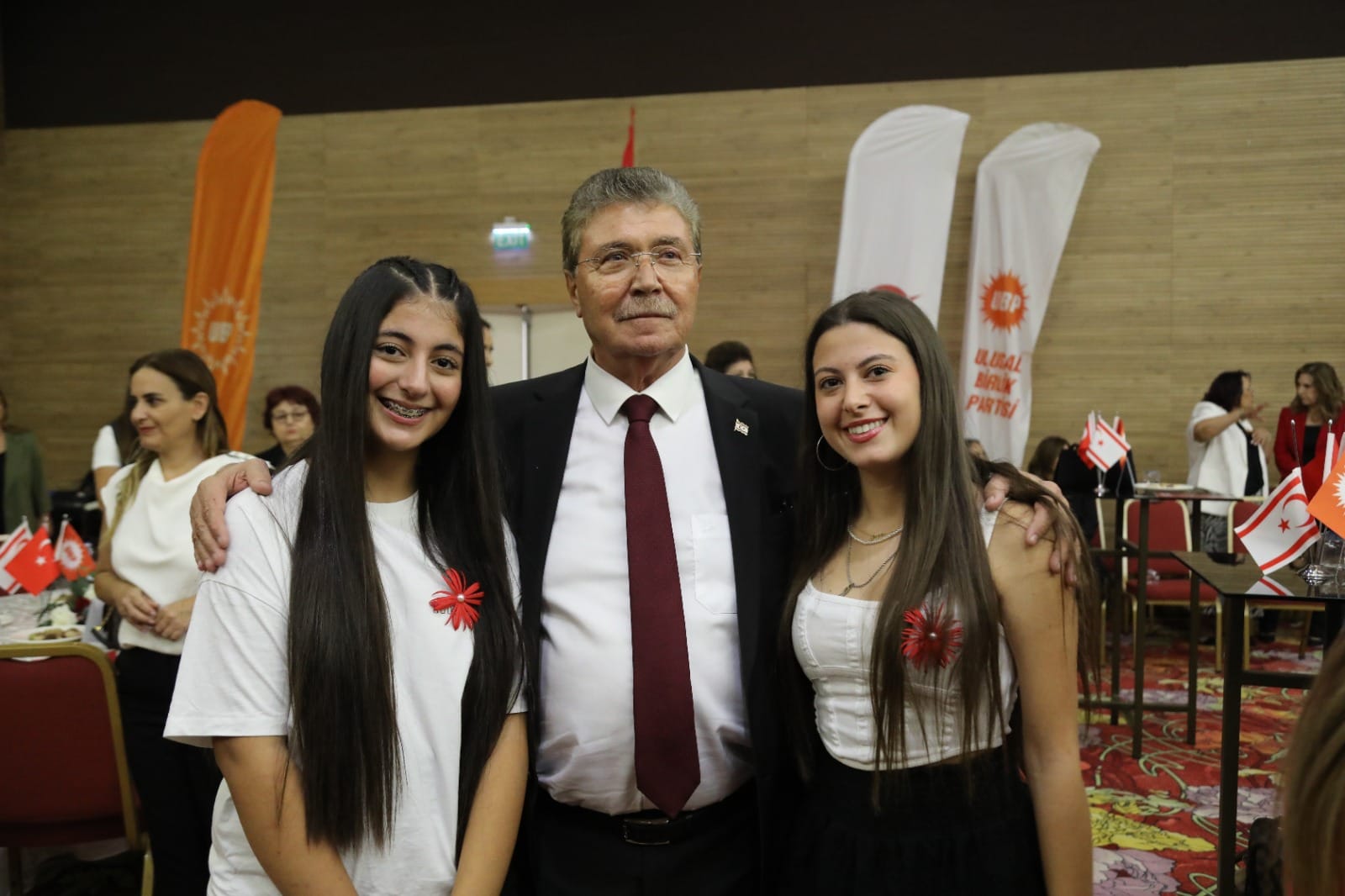 Ünal Üstel: Cumhurbaşkanlığı Seçimi İçin Geri Sayım Başladı - Halkımızın Taleplerini Hayata Geçiriyoruz
