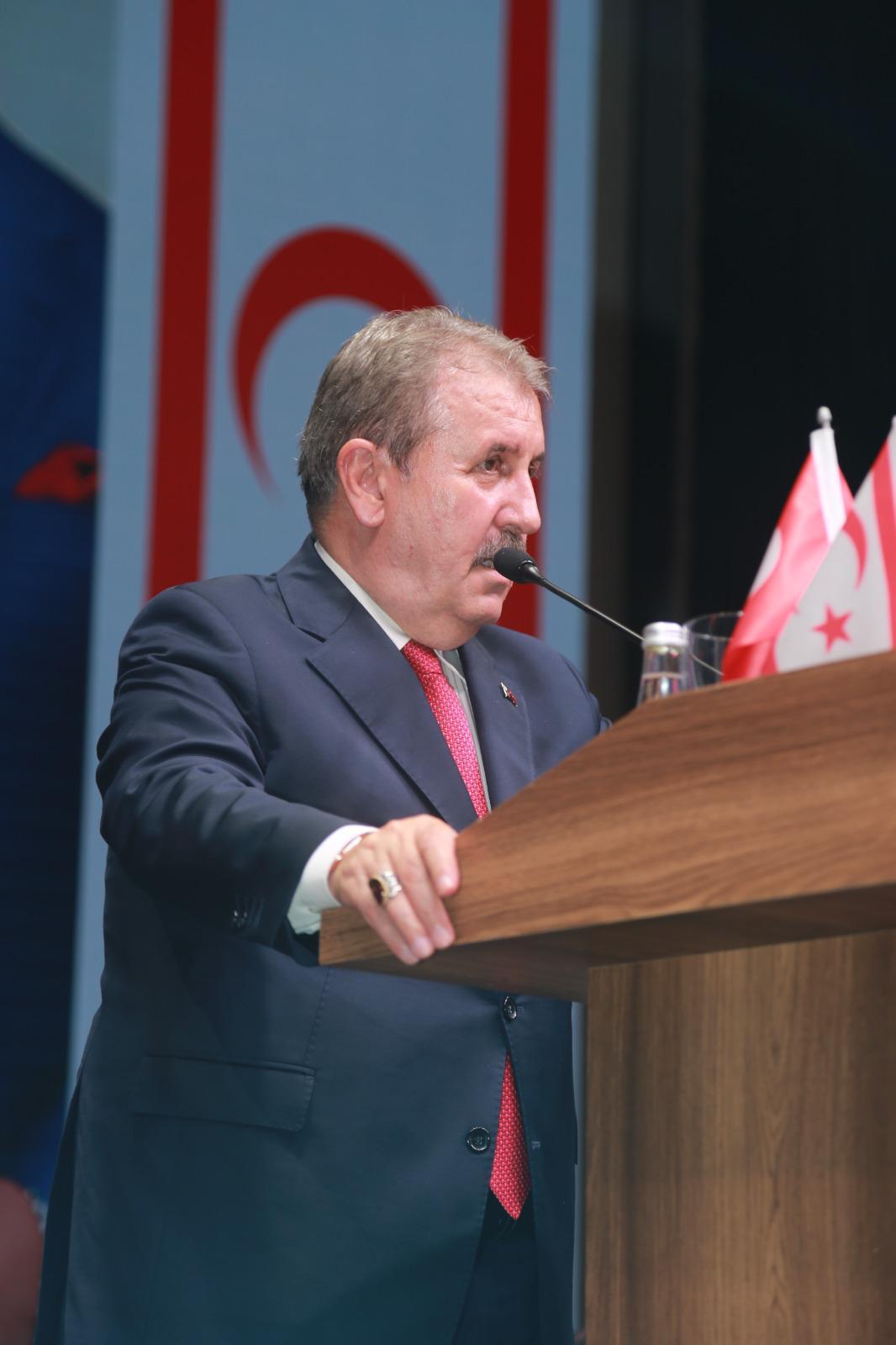YDP Resepsiyonunda Milli Meselenin Vurgusu: İki Devletli Çözüm ve Generasyonel Dayanışma 7 YDP Resepsiyonunda Milli Meselenin Vurgusu: İki Devletli Çözüm ve Generasyonel Dayanışma