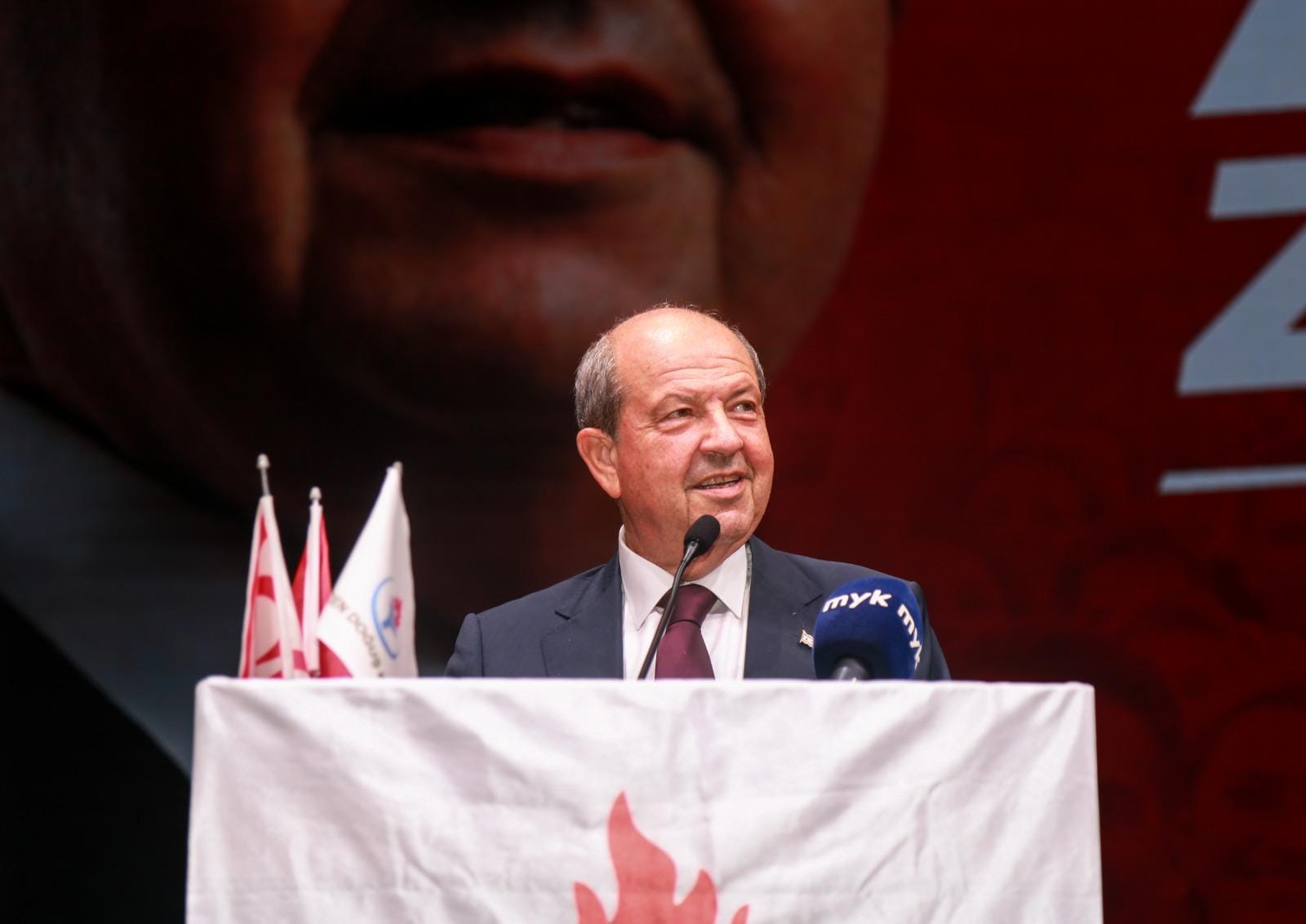 YDP Resepsiyonunda Milli Meselenin Vurgusu: İki Devletli Çözüm ve Generasyonel Dayanışma 9 YDP Resepsiyonunda Milli Meselenin Vurgusu: İki Devletli Çözüm ve Generasyonel Dayanışma